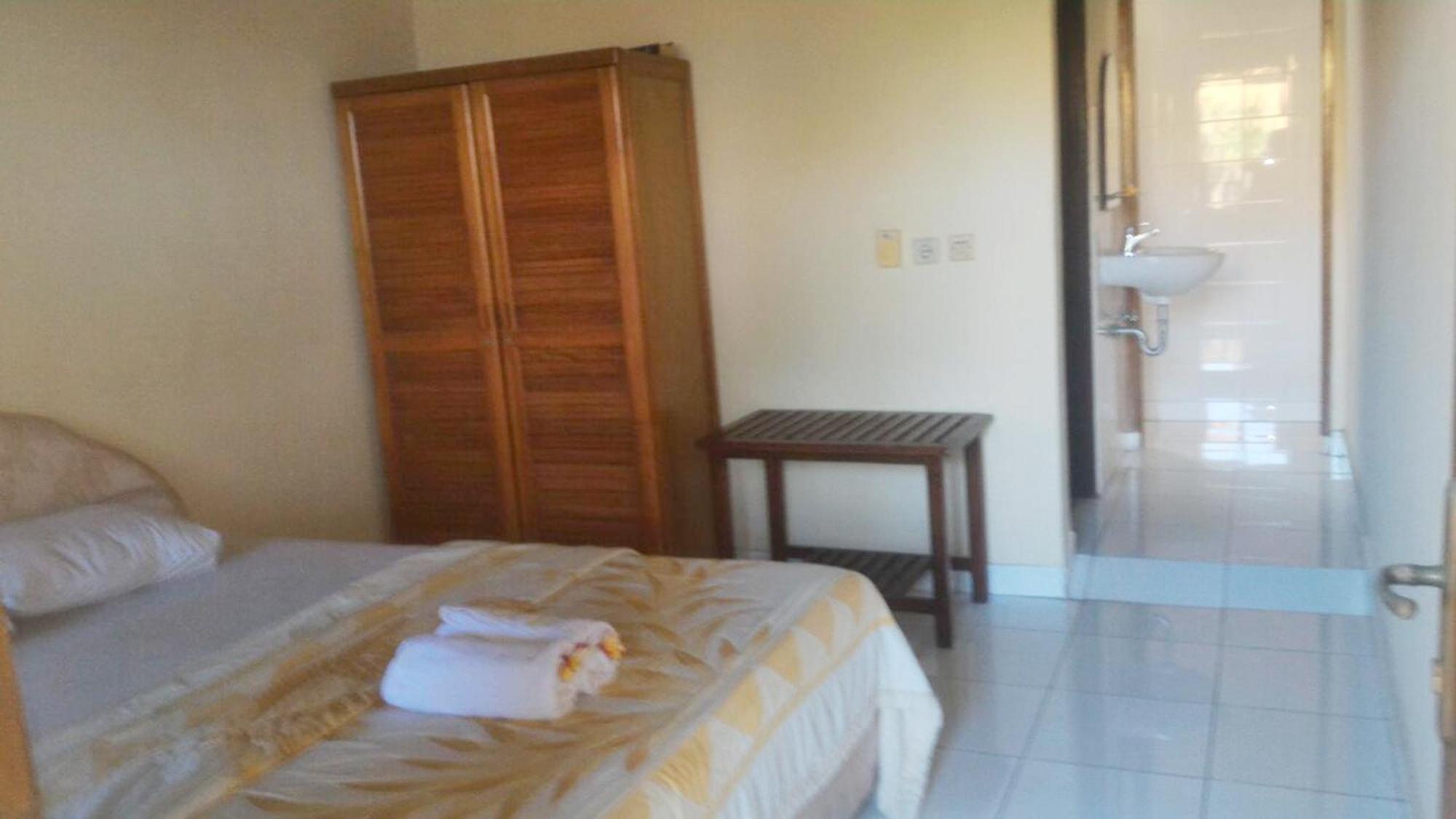 Legian Adus Beach Inn מראה חיצוני תמונה