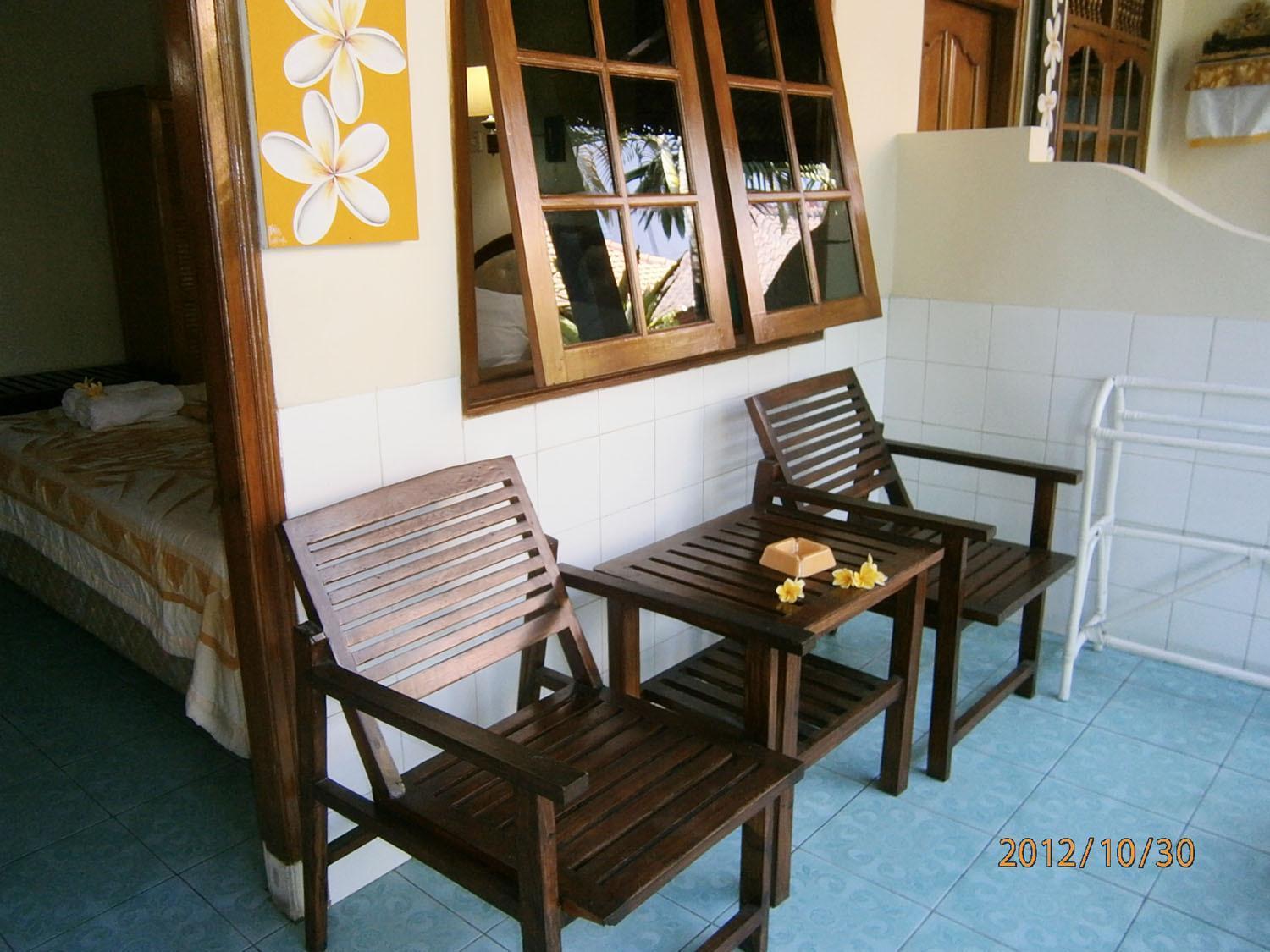 Legian Adus Beach Inn מראה חיצוני תמונה
