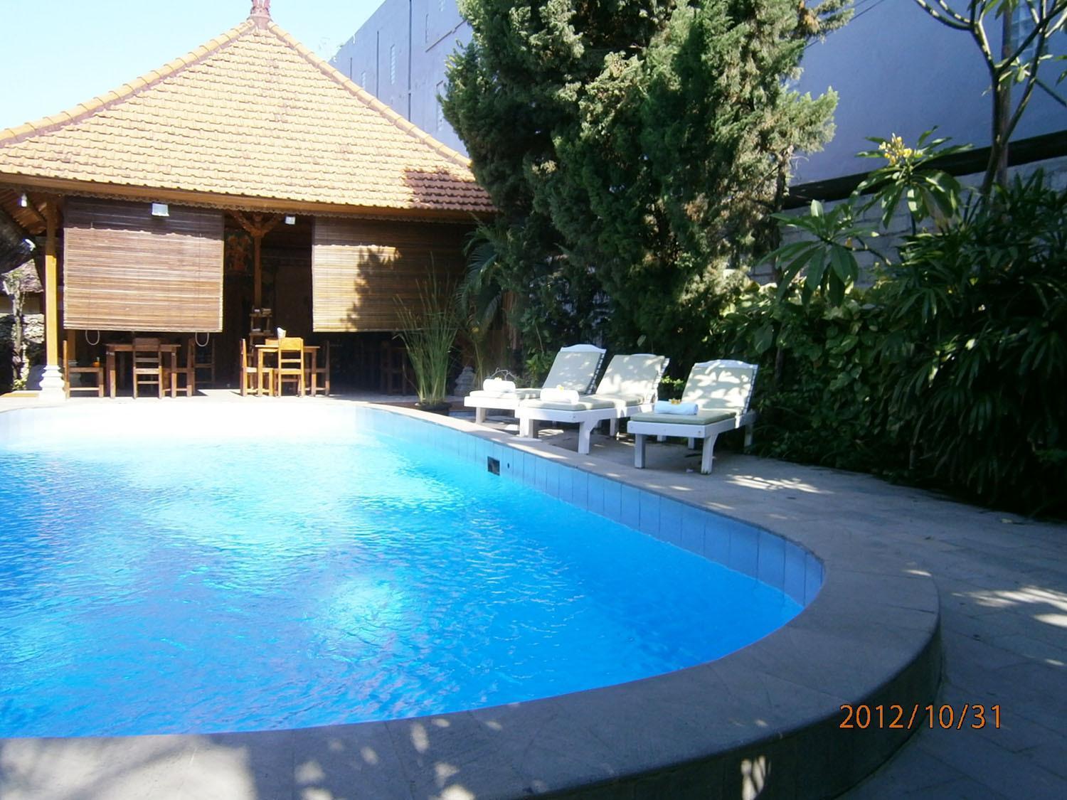 Legian Adus Beach Inn מראה חיצוני תמונה
