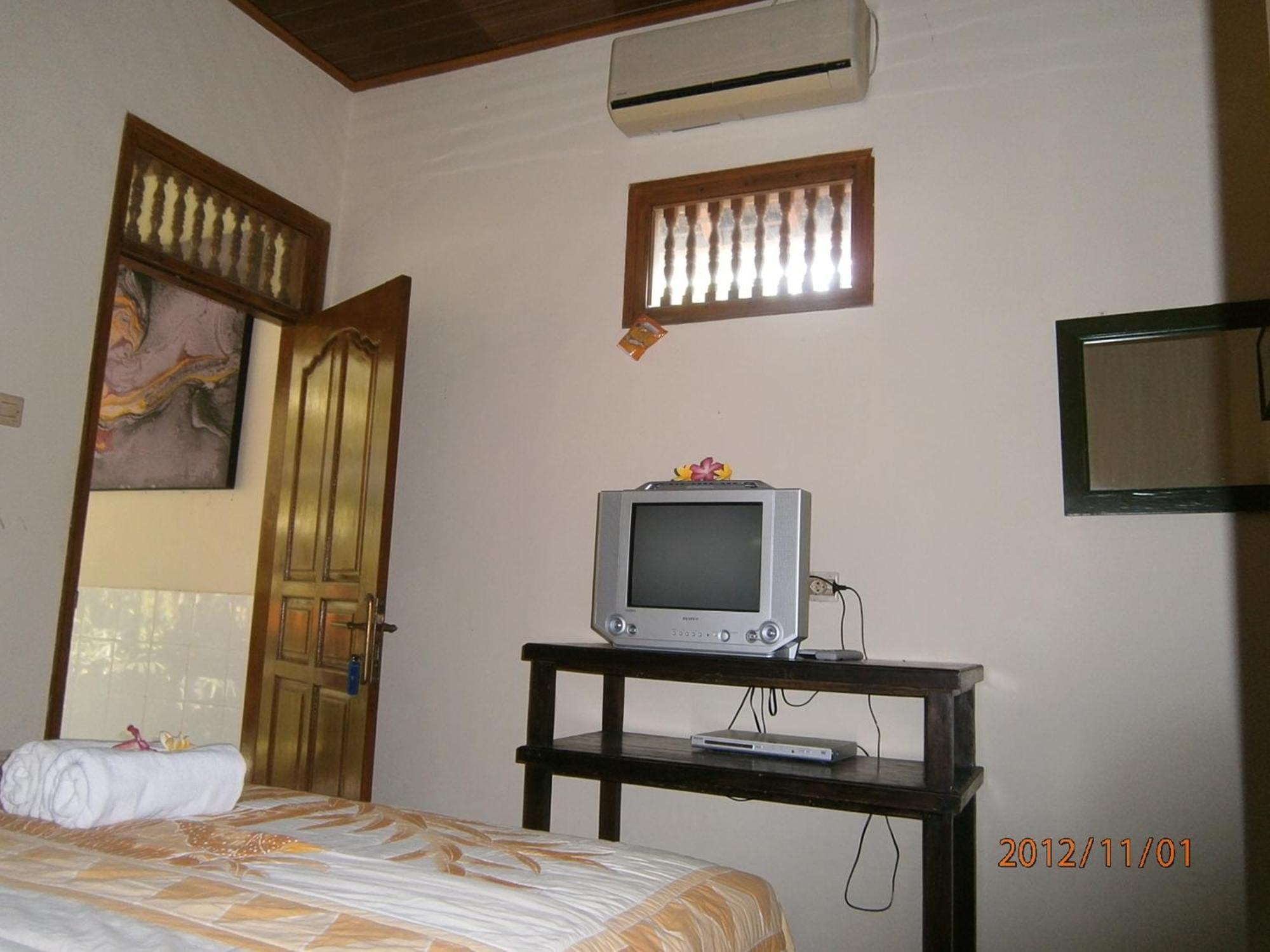 Legian Adus Beach Inn מראה חיצוני תמונה
