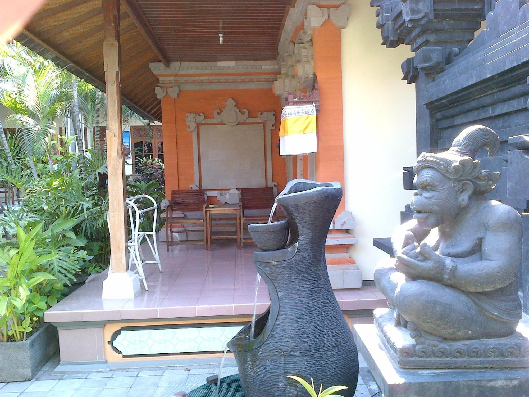 Legian Adus Beach Inn מראה חיצוני תמונה