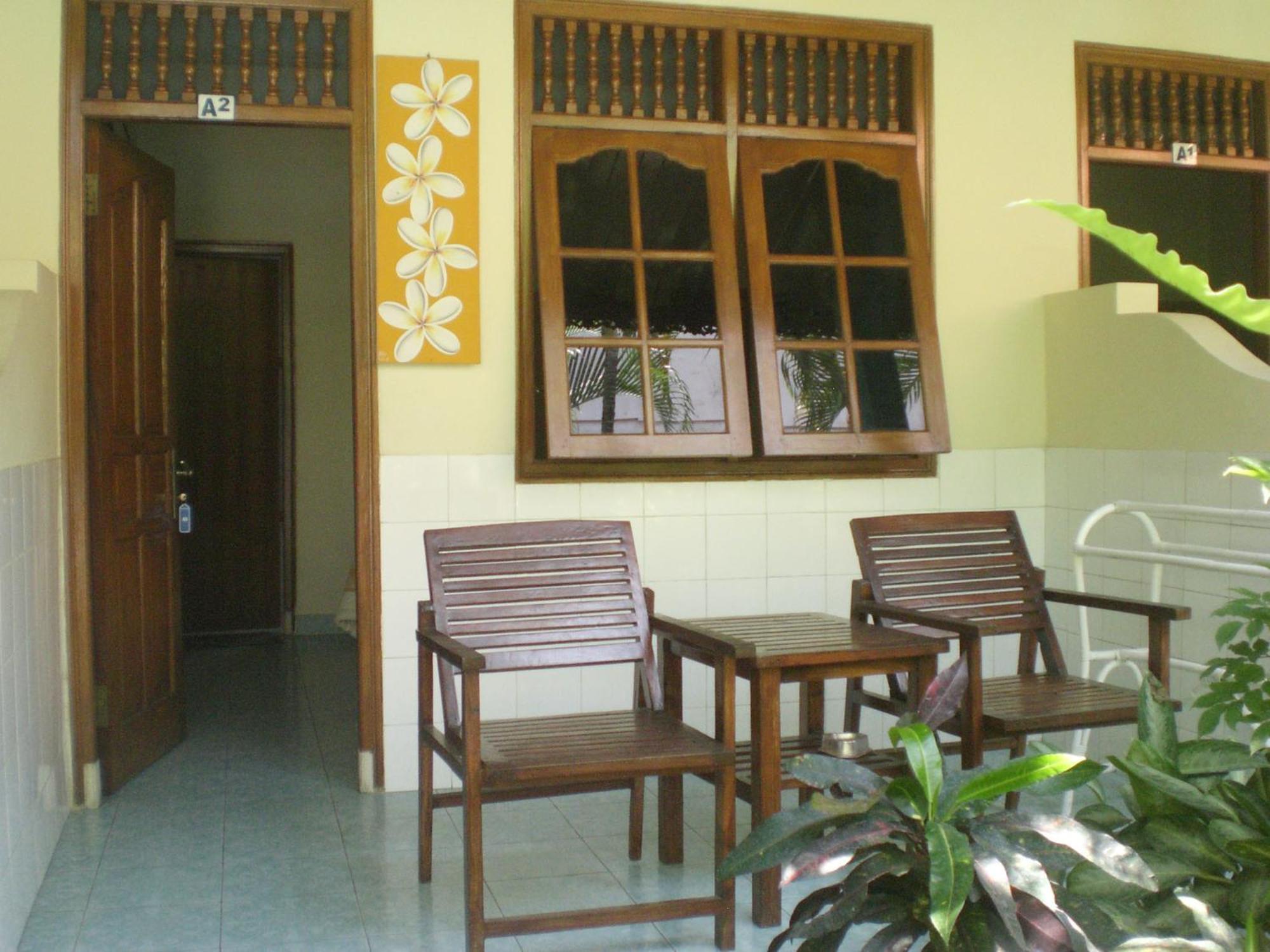 Legian Adus Beach Inn מראה חיצוני תמונה
