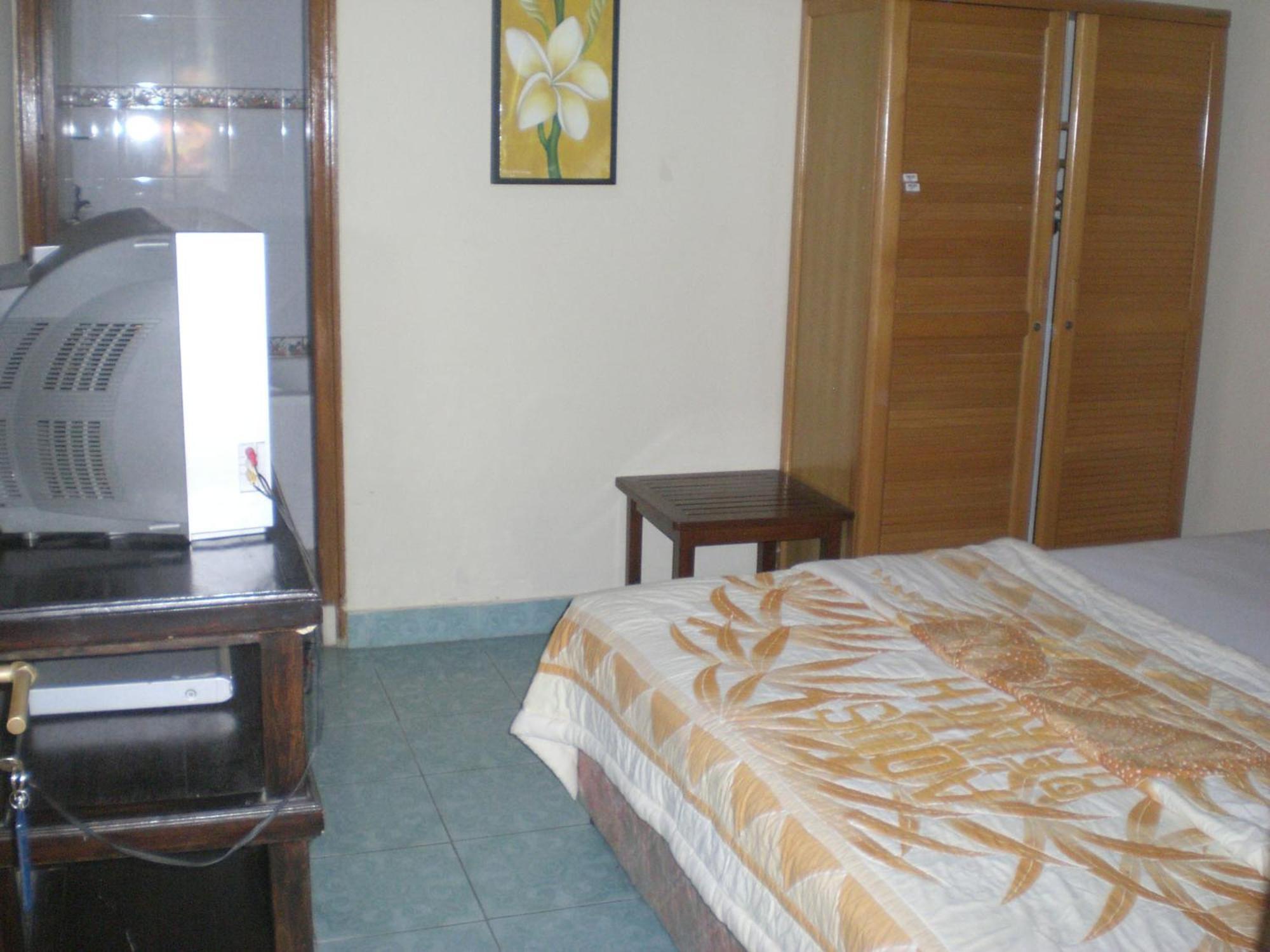 Legian Adus Beach Inn מראה חיצוני תמונה