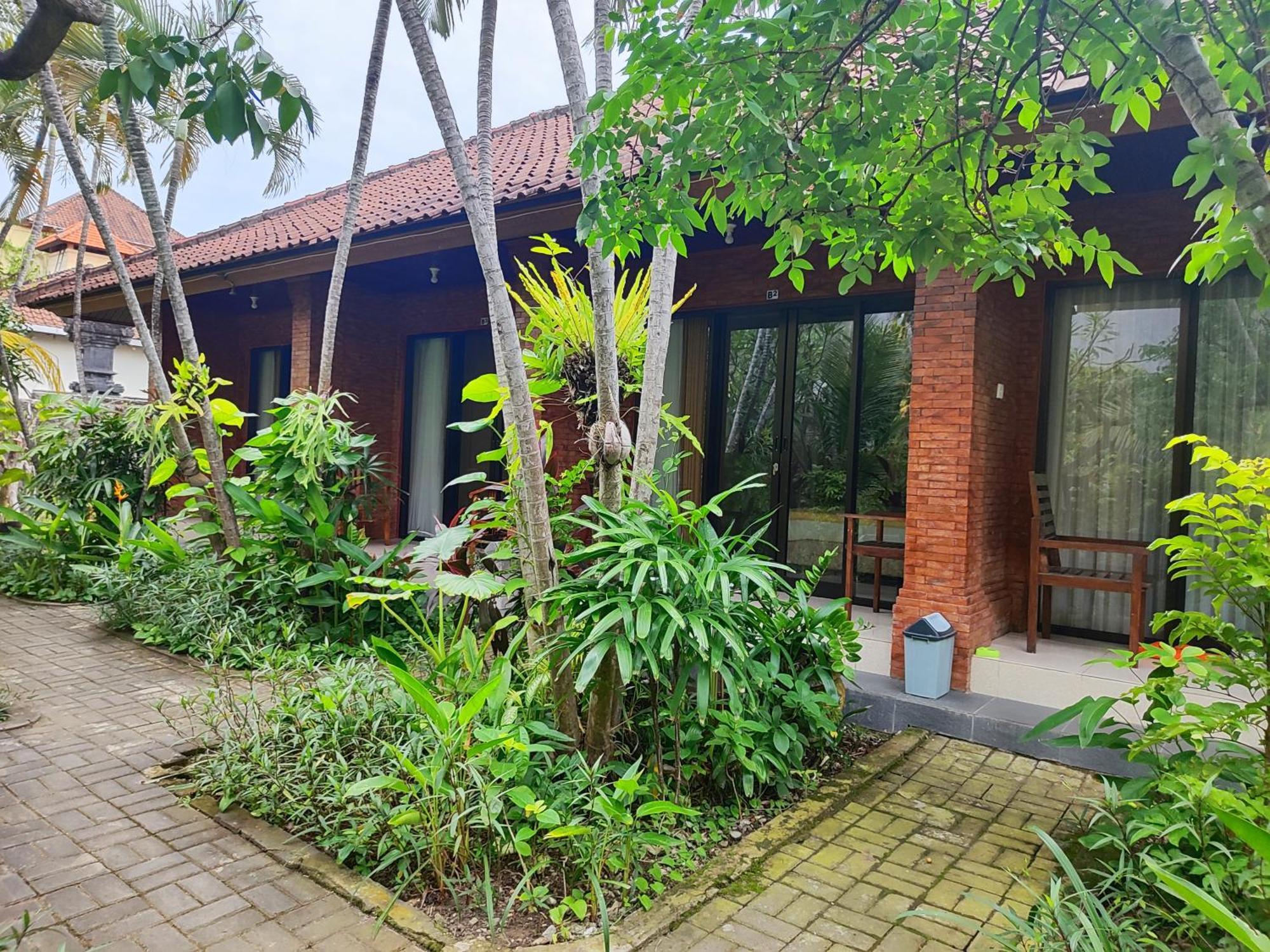Legian Adus Beach Inn מראה חיצוני תמונה
