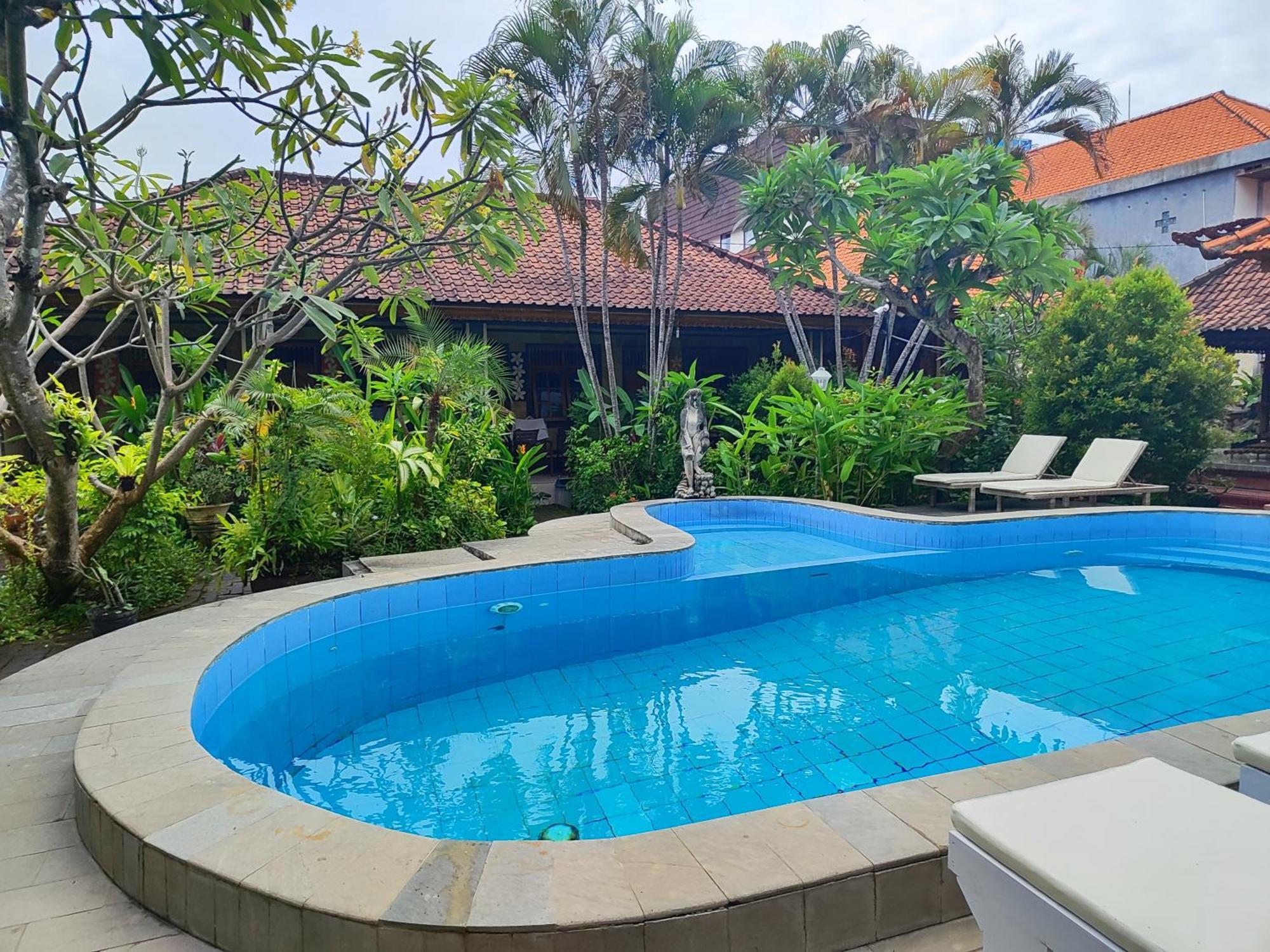 Legian Adus Beach Inn מראה חיצוני תמונה