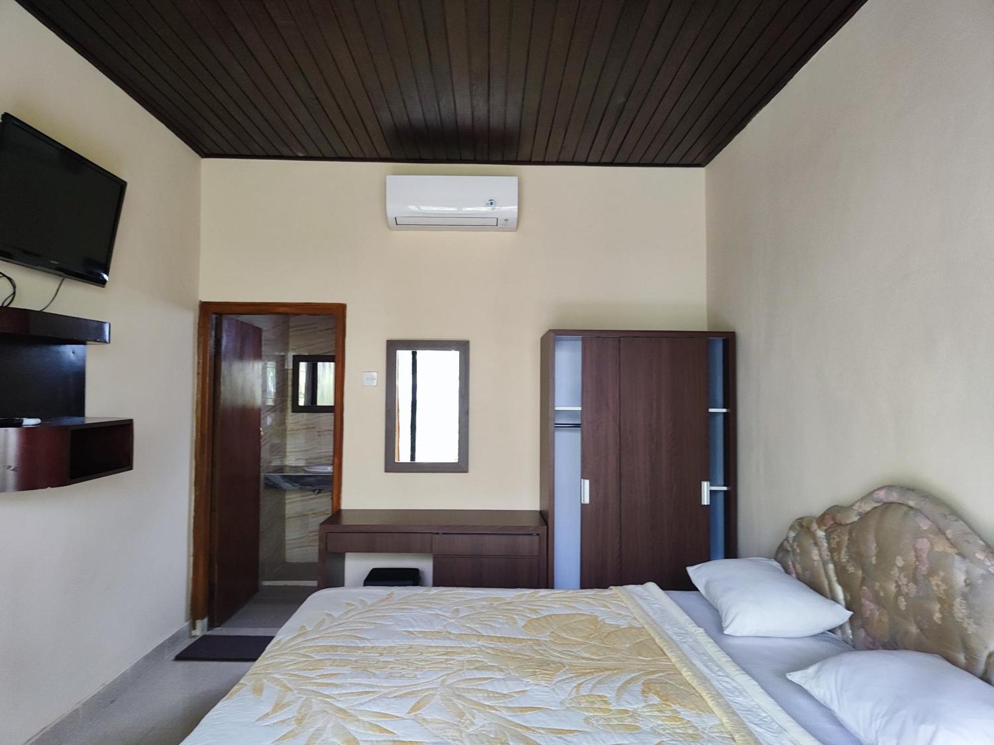 Legian Adus Beach Inn מראה חיצוני תמונה