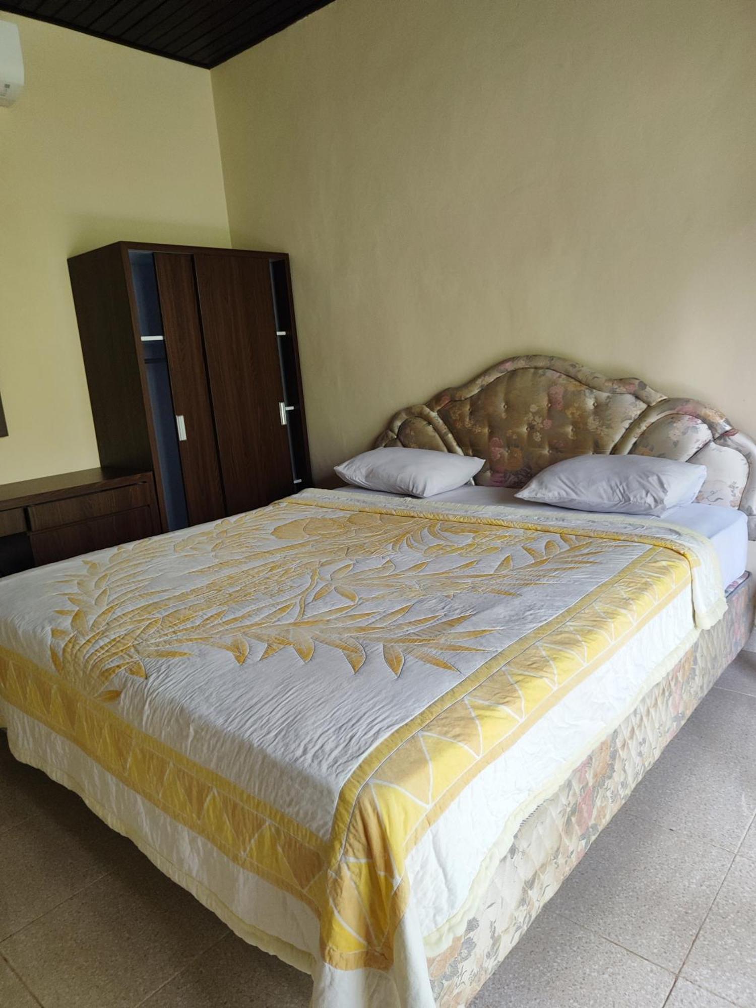Legian Adus Beach Inn מראה חיצוני תמונה