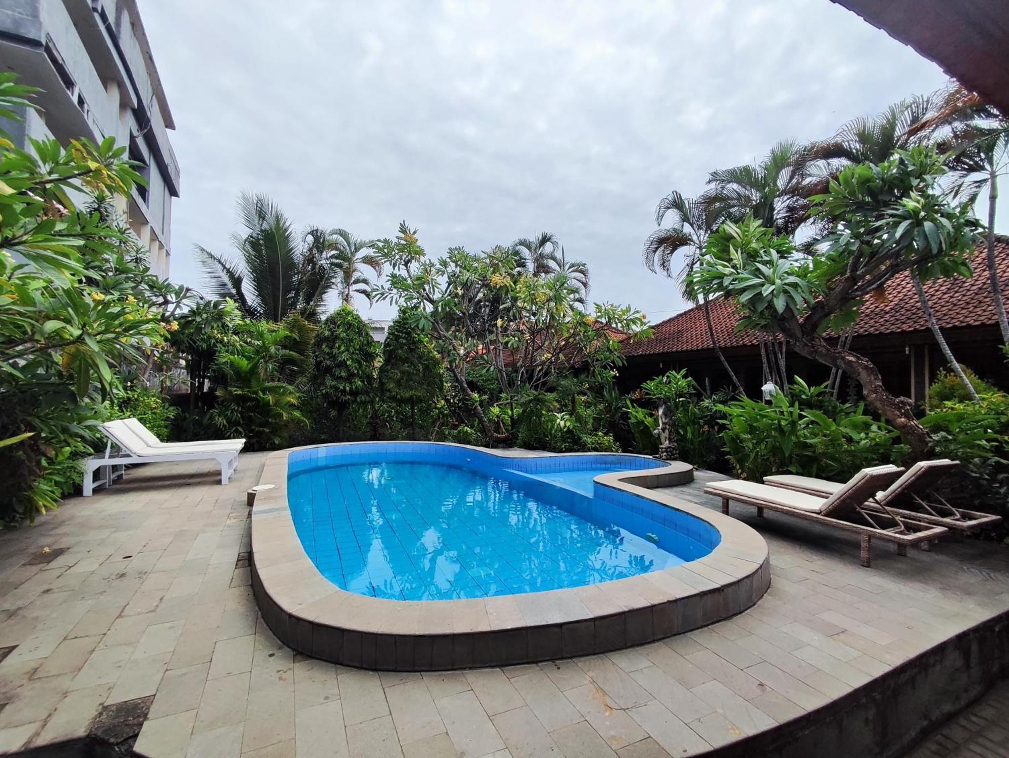 Legian Adus Beach Inn מראה חיצוני תמונה