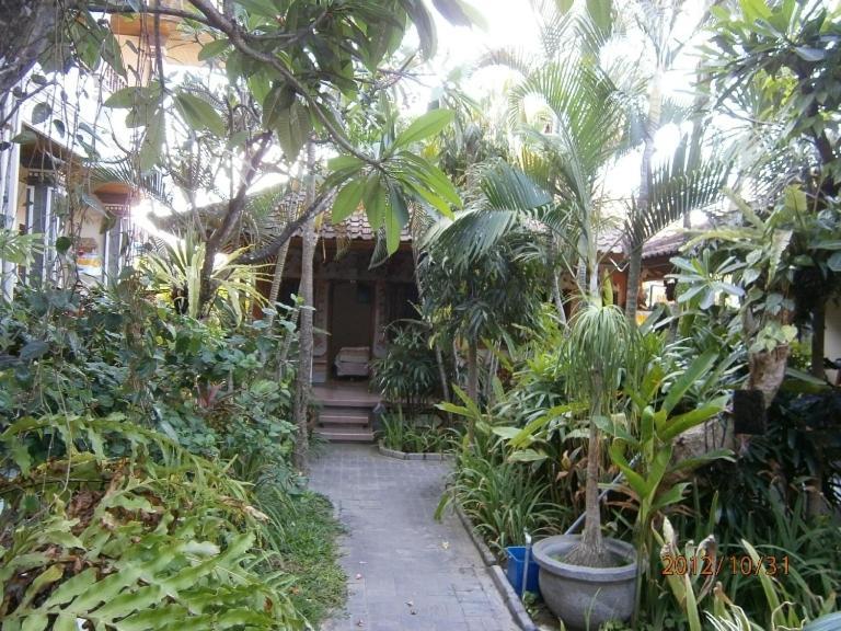 Legian Adus Beach Inn מראה חיצוני תמונה